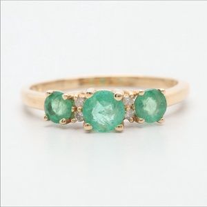 *Elegant Solid 14K Emerald and Diamond Ring